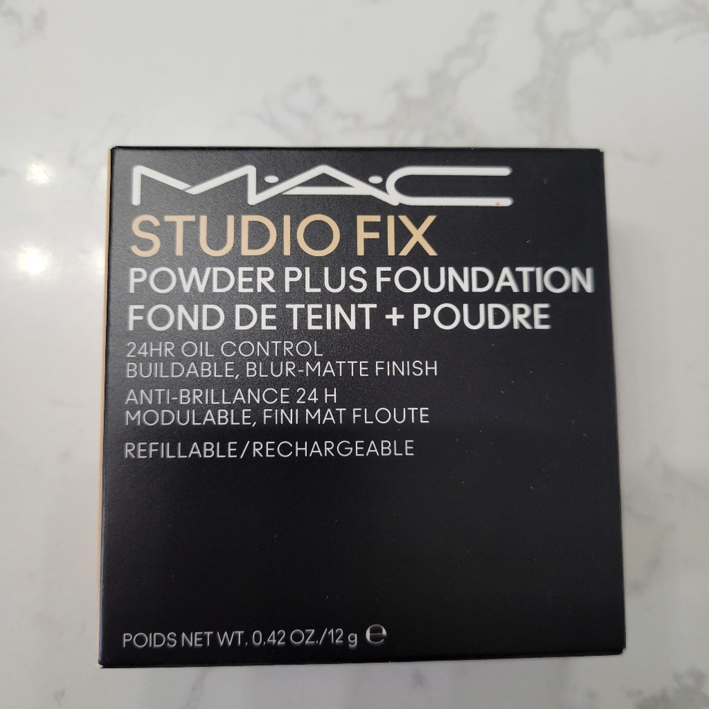 MAC Studio Fix Powder Plus Foundation NC13